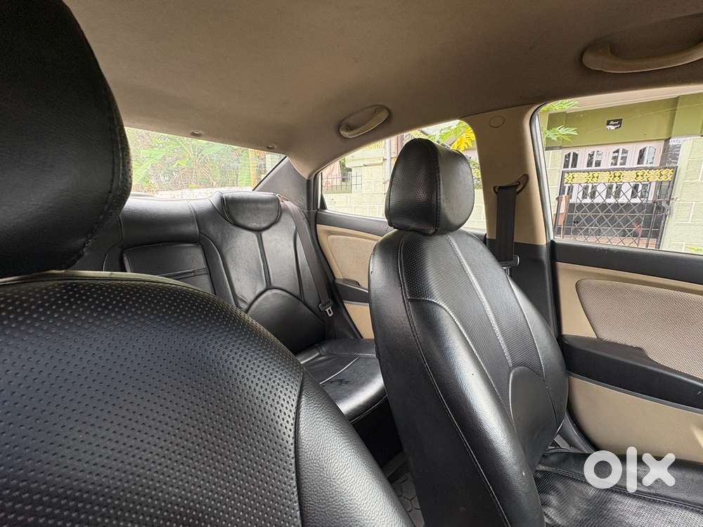 Hyundai Fluidic Verna 2012