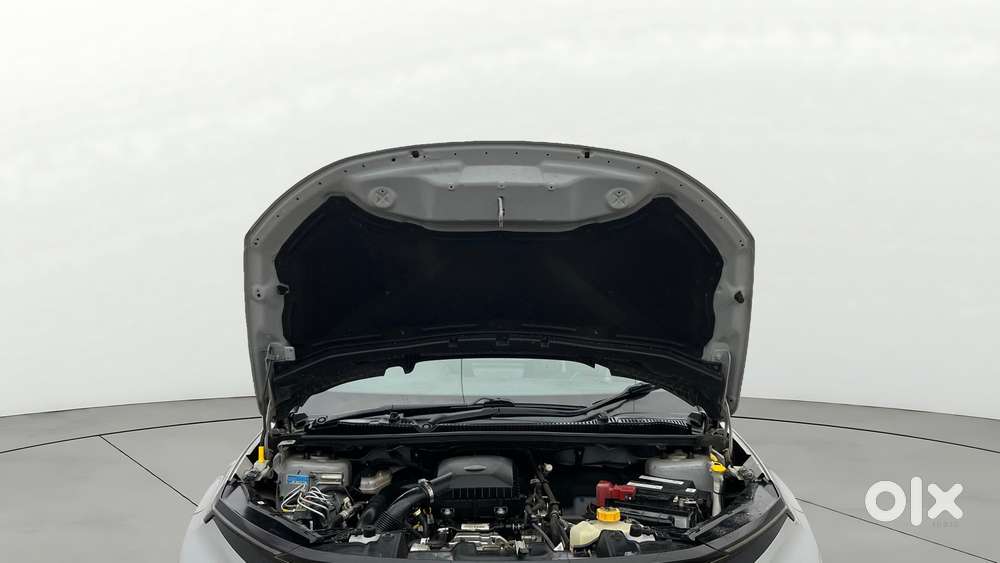 Tata Nexon Pure 1.2 Revotron Petrol 6 Mt, 2025, Petrol