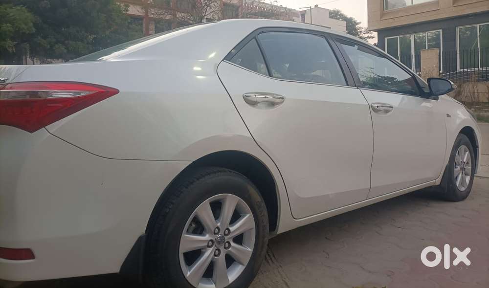 Toyota Corolla Altis 1.8 G, 2015, Petrol