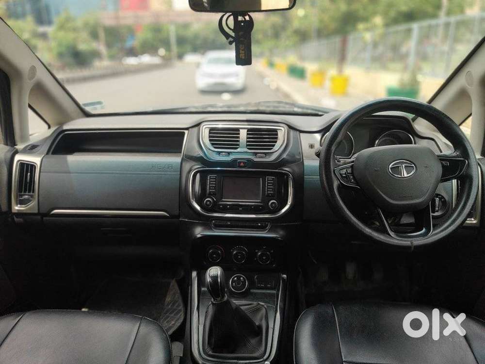 Tata Hexa Xm, 2017, Petrol