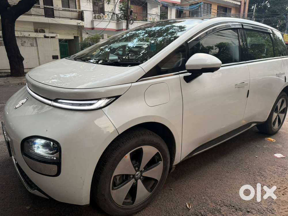 Mg Windsor Ev 2025 With Automatic Transmission