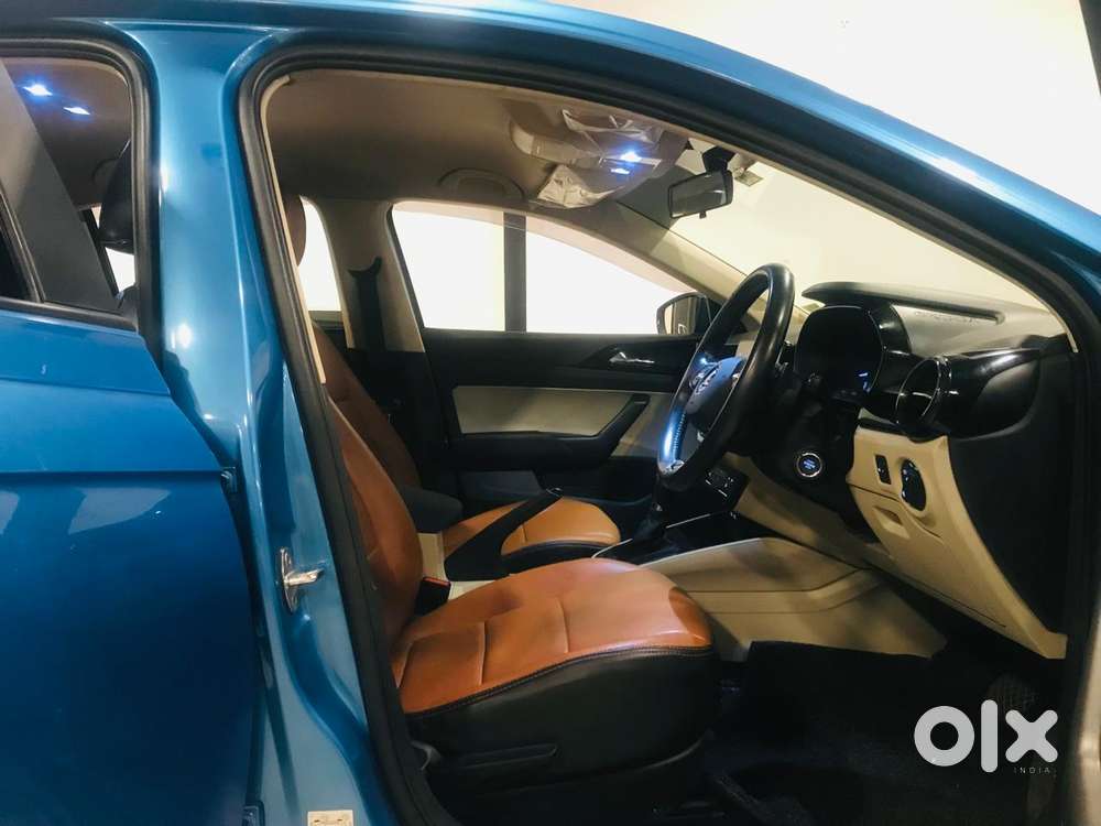 Skoda Slavia 1.0 Ambition Tsi At, 2023, Petrol