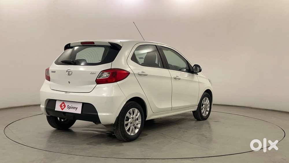 Tata Tiago Xza, 2017, Petrol