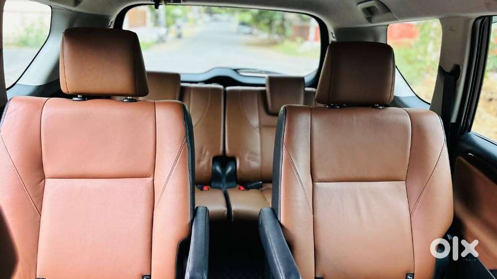 Toyota Innova Crysta 2.8z Automatic, 2016, Diesel