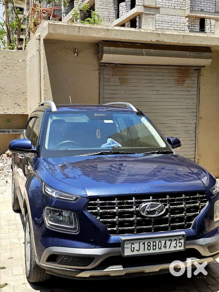 Hyundai Venue 2022 Petrol Well Maintained