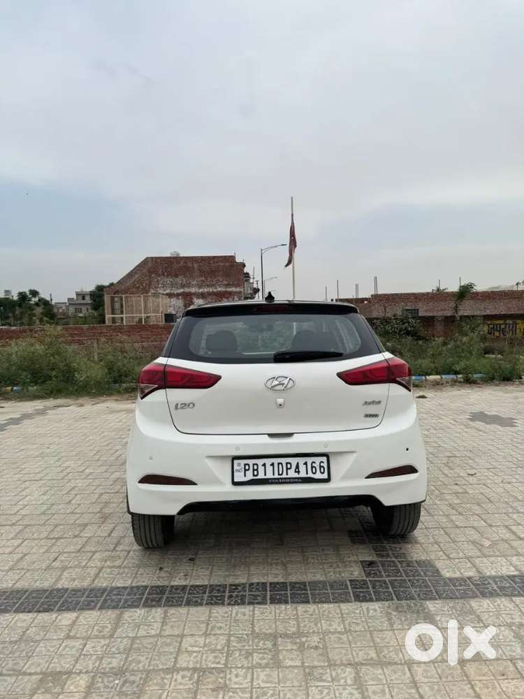 Anand Nagar B No 9 Gali Vich Khadi Ah Ik Sall Di Likh K Guarante Devag