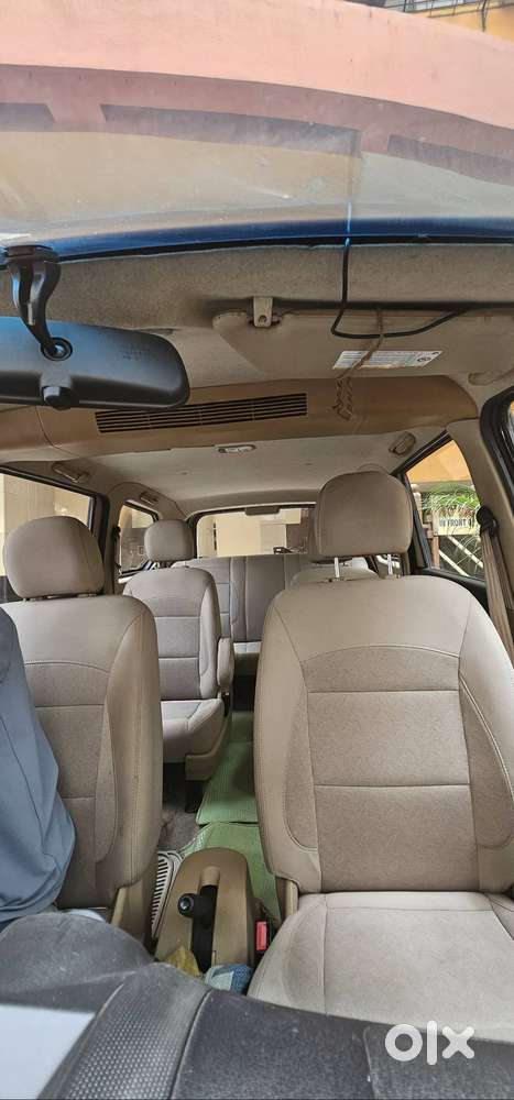 Enjoy 7 Seater Cng Car