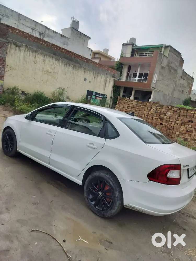 Skoda Rapid 1.5 Ambition 2016