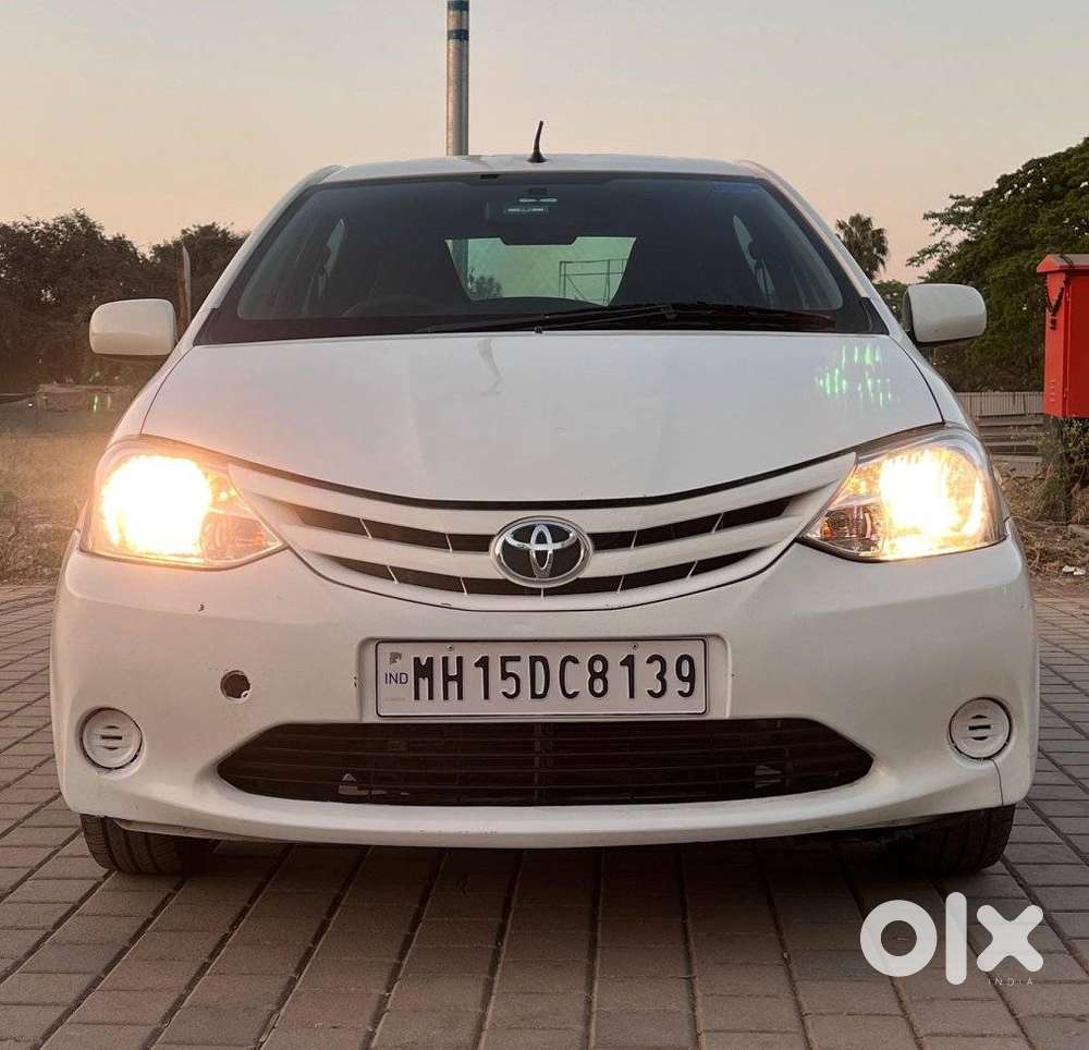 Toyota Etios Liva, 2012, Petrol