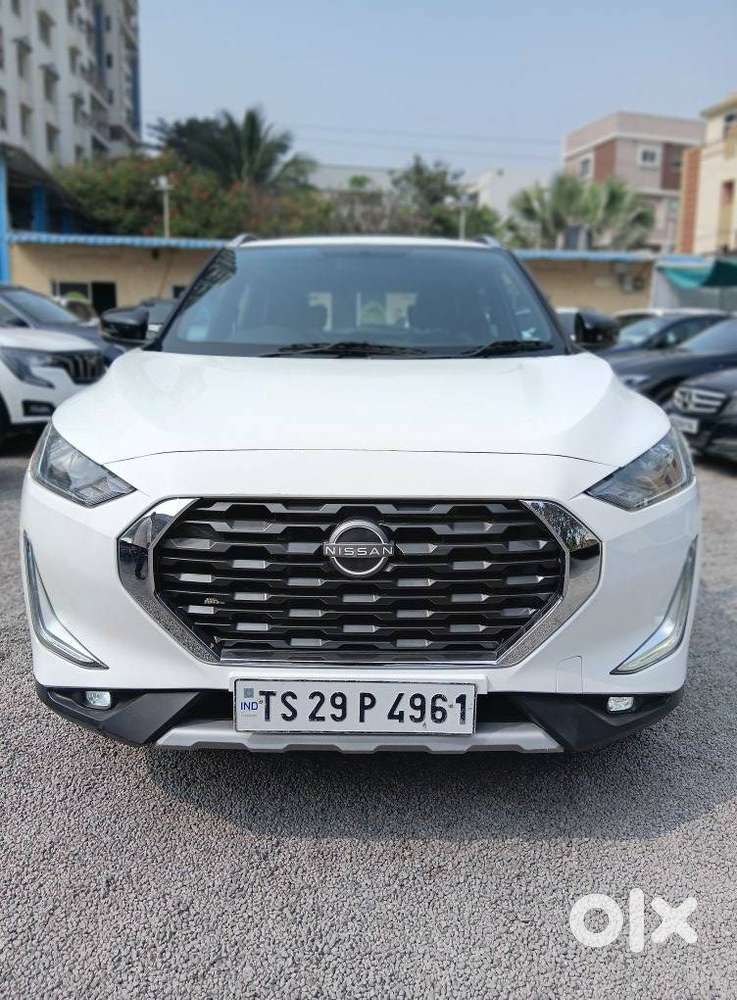 Nissan Magnite 1.0 Xv Executive, 2022, Petrol