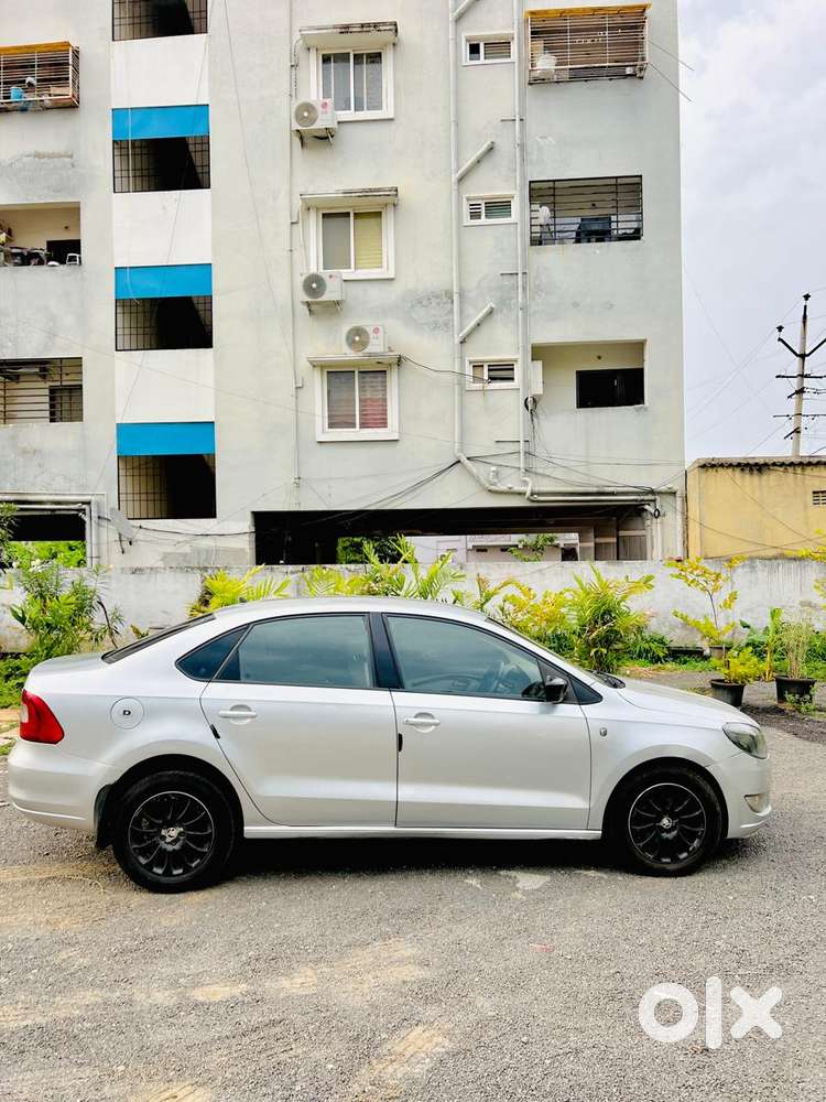 Skoda Rapid 1.6 Mpi Ambition, 2015, Diesel