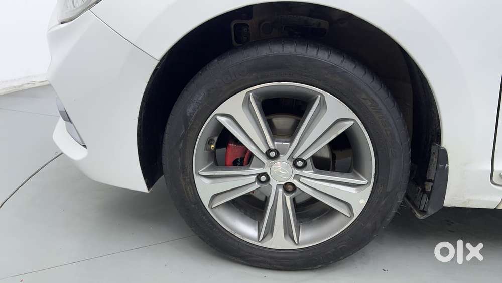 Hyundai Verna [2015-2017] Fluidic 4s 1.6 Crdi Sx (o) At, 2018, Petro..