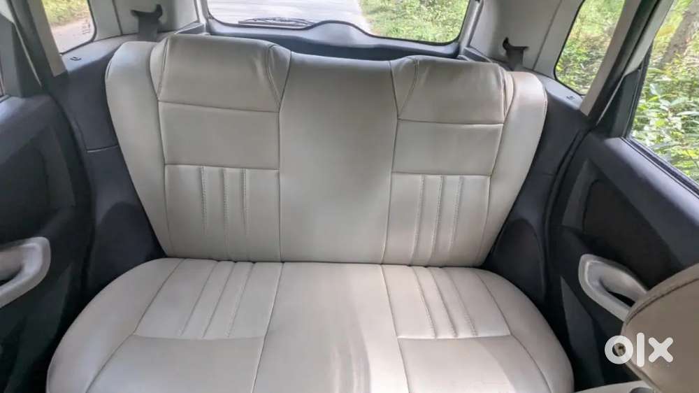 Ford Figo Titanium Blu 2012