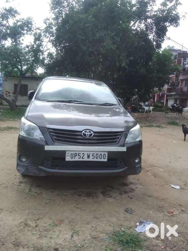 Toyota Innova 2012
