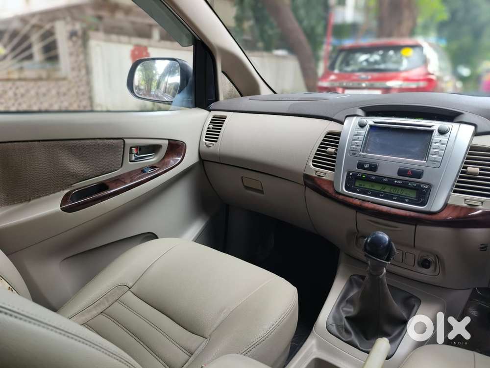 Toyota Innova 2.5 Vx (diesel) 8 Seater Bs Iv, 2013, Diesel
