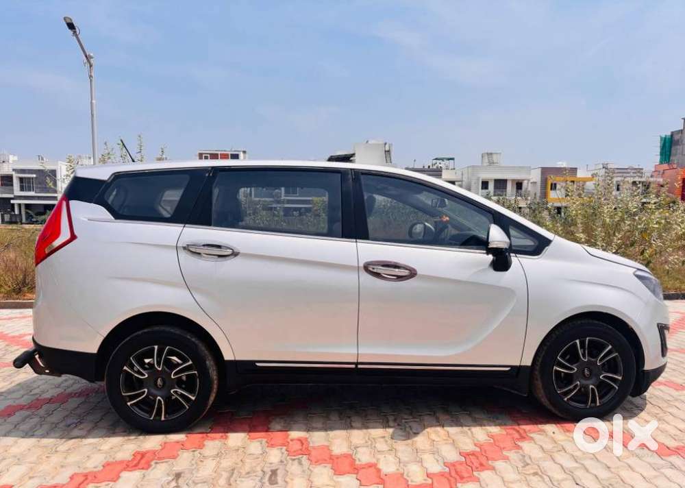 Mahindra Marazzo, 2018, Diesel