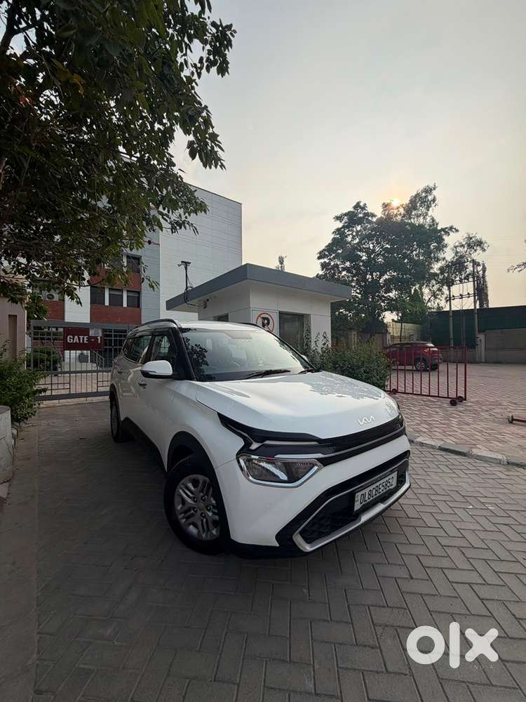 Kia Carens Petrol 2022 Year
