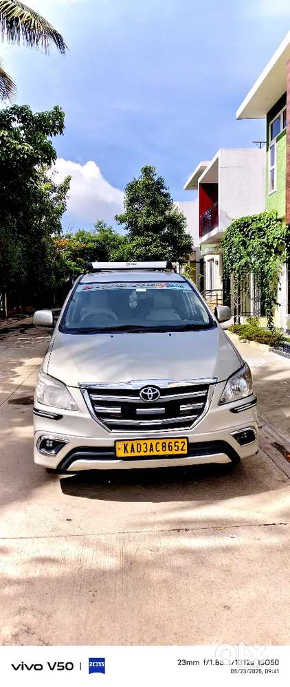 Toyota Innova Diesel 2016 Variant