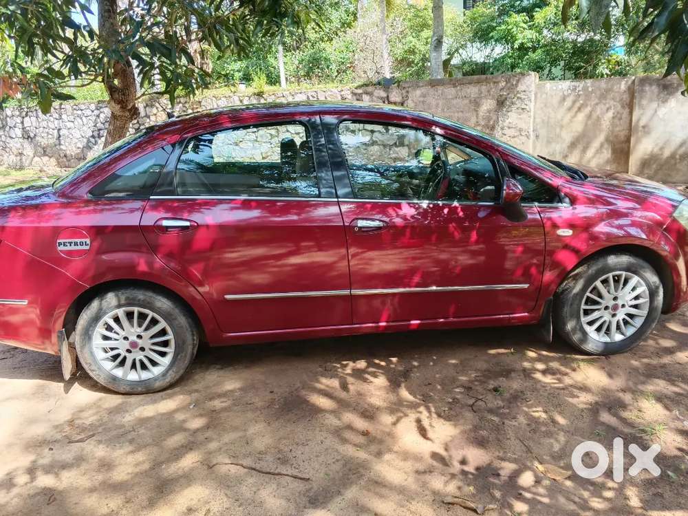 Fiat Linea Emotion 2009 Km Driven