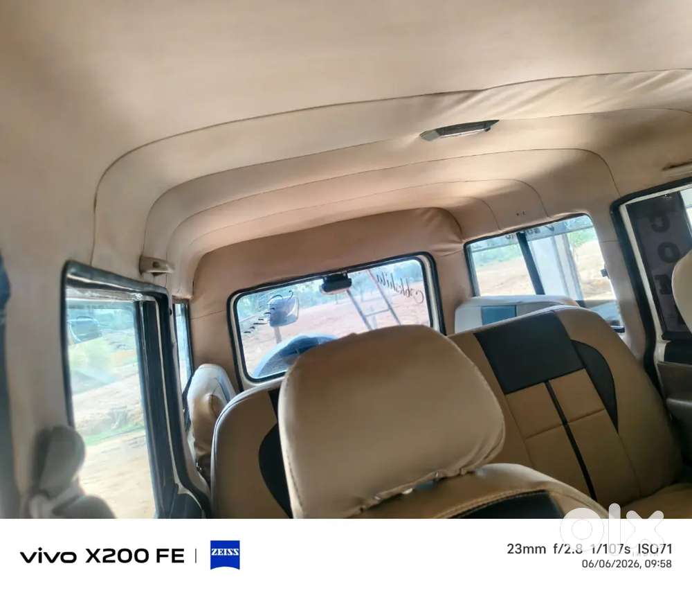 Bolero 9 Seater Plus