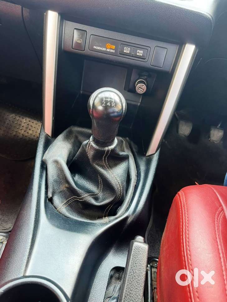 Toyota Innova Crysta 2.4 G Mt 7 Str, 2018, Diesel