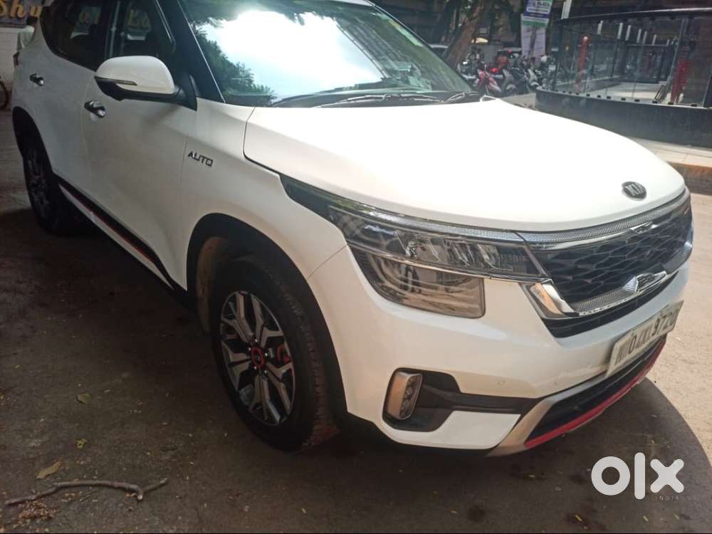 Kia Seltos White Colour