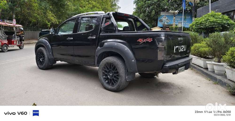 Isuzu V-cross Z 4x4 Mt, 2016, Diesel