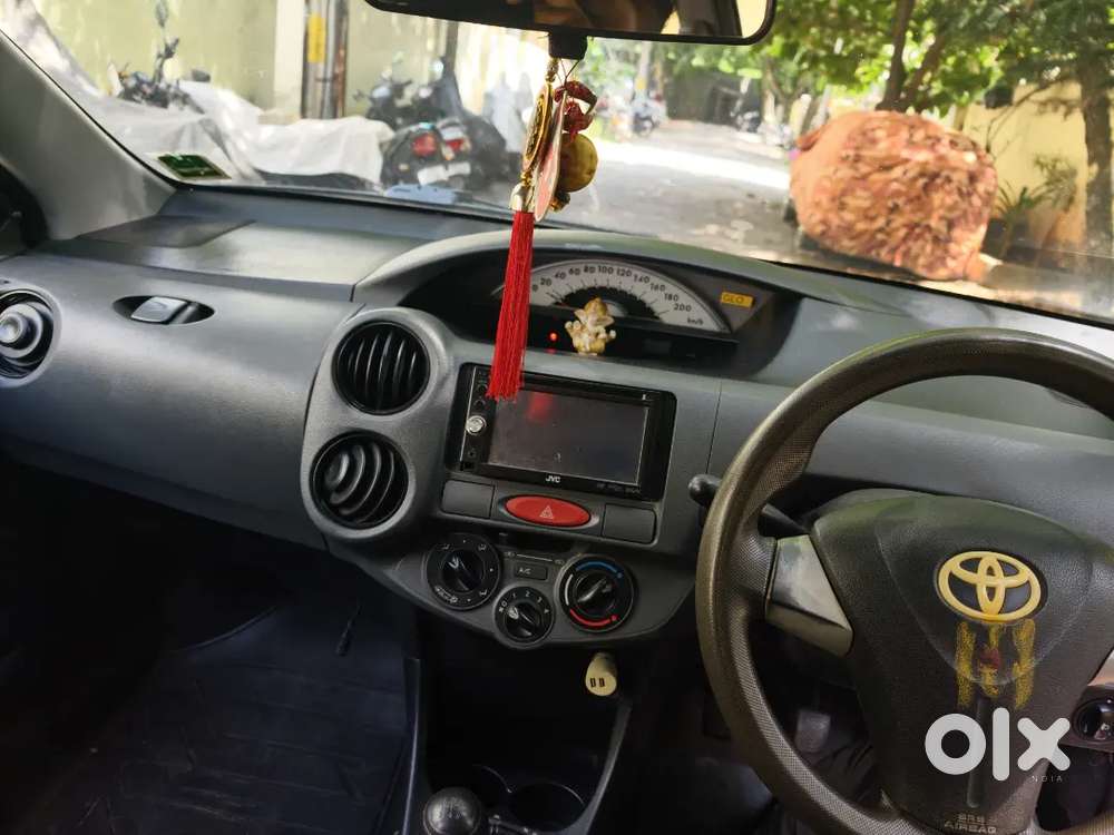 Toyota Etios Liva 2012