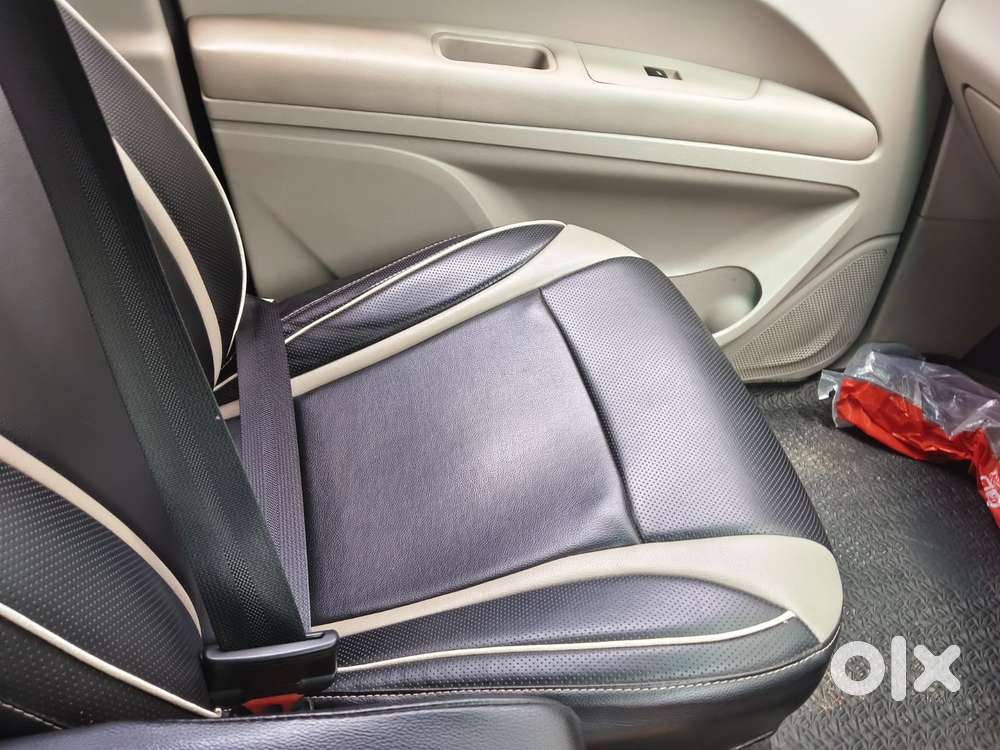 Mahindra Marazzo M6, 2019, Diesel