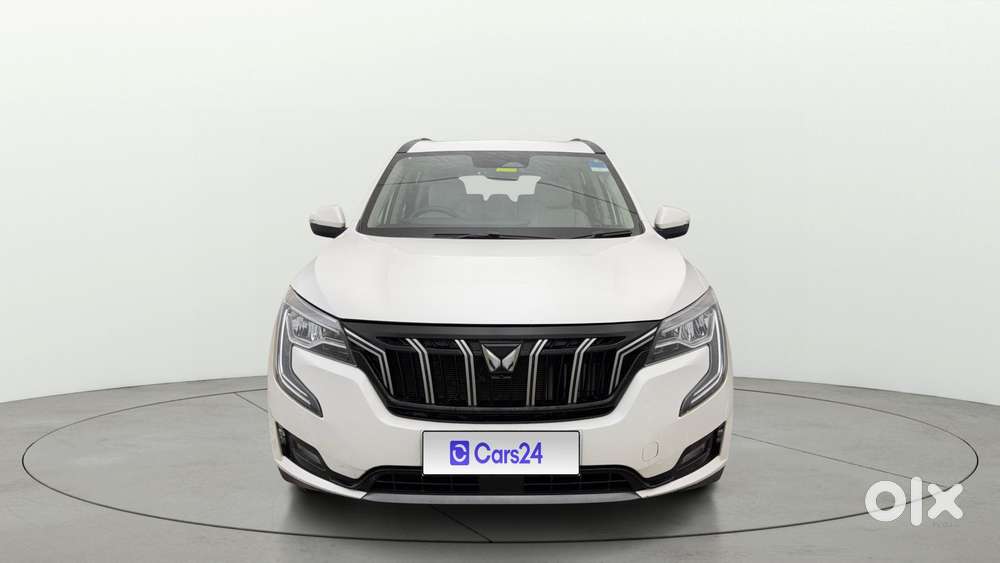 Mahindra Xuv700 2.0 Ax 7 Petrol Mt Str, 2023, Petrol