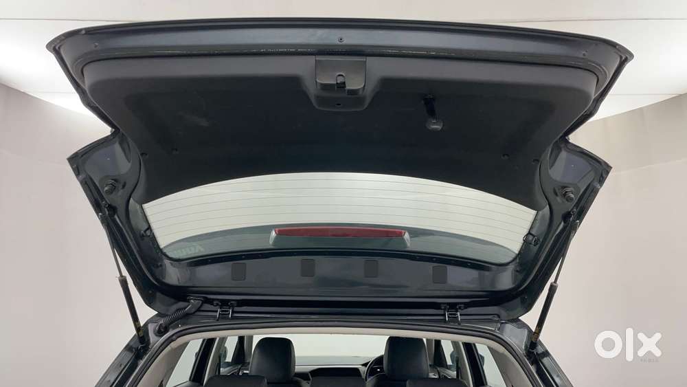 Volkswagen Taigun Topline 1.0 Tsi At (electric Seats), 2022, Petrol