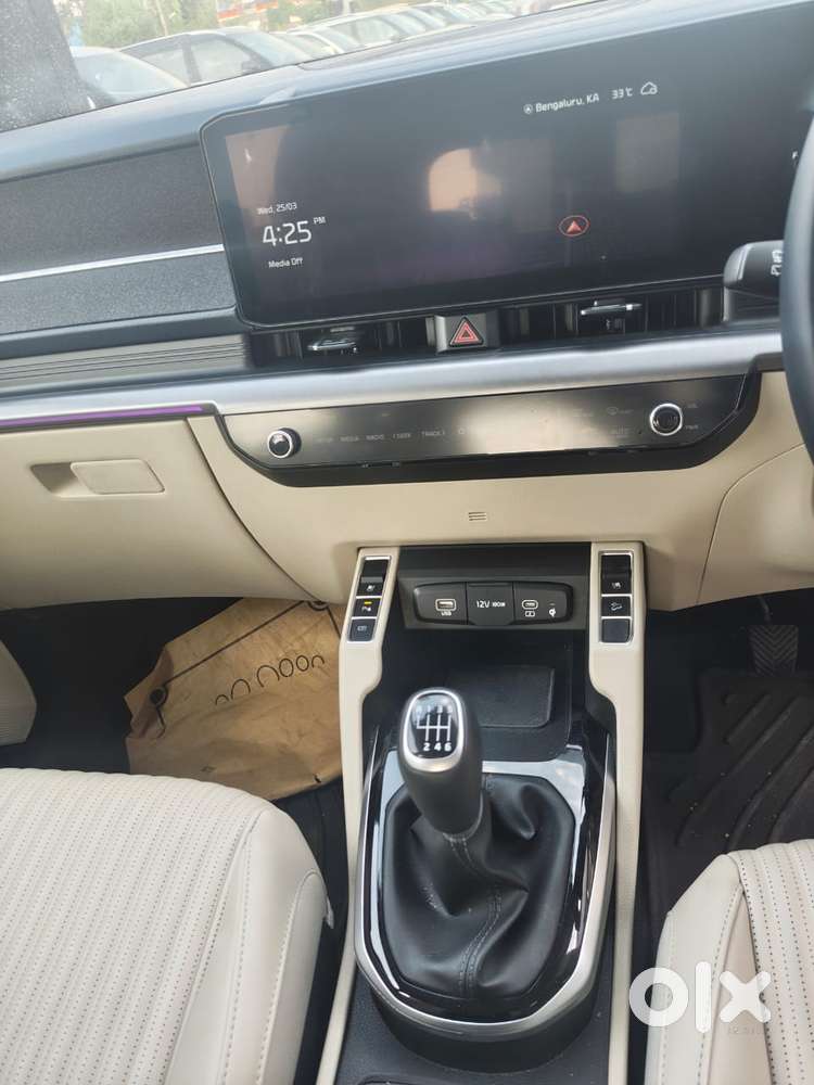 Kia Carens Clavis G 1.5 6mt, 2025, Petrol