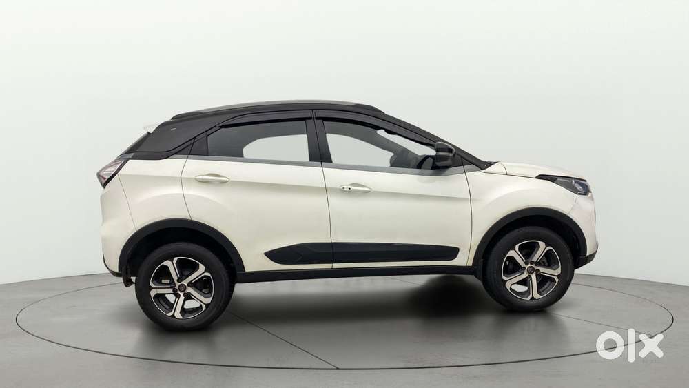 Tata Nexon 1.2 Revotron Xza Plus Dualtone, 2021, Petrol