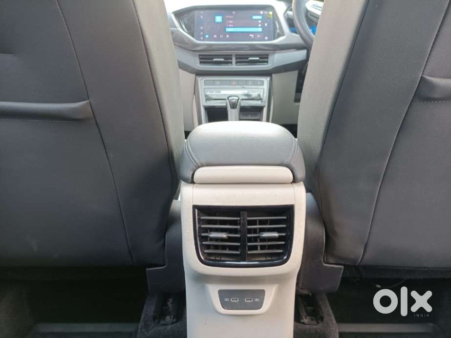 Volkswagen Taigun 1.0 Tsi Topline At, 2022, Petrol