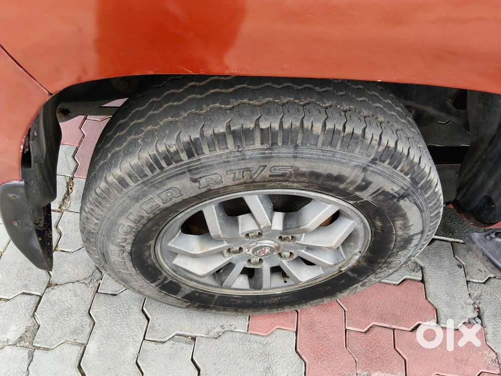 Mahindra Tuv 300 T8, 2018, Diesel
