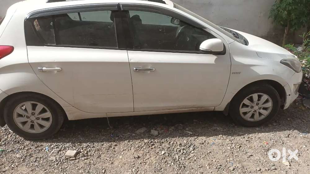Hyundai I20 Sportz 2014 Hybrid