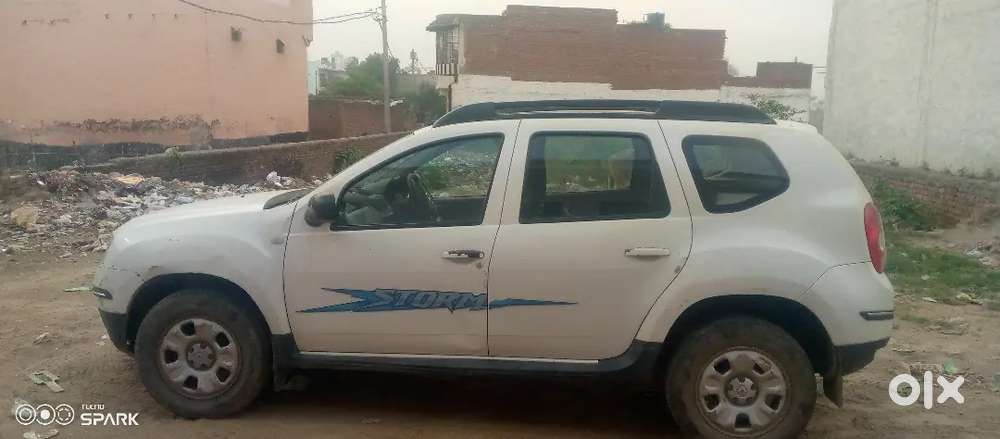 Renault Duster 2014 Diesel 90000 Km Driven