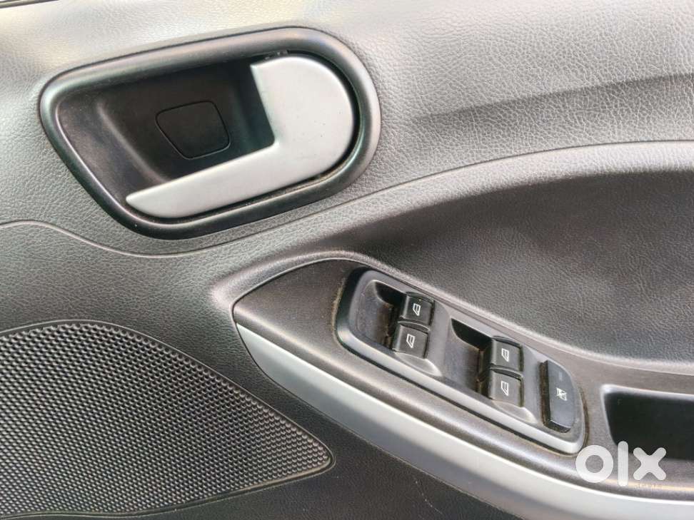 Ford Figo 1.2p Titanium Mt, 2015, Petrol