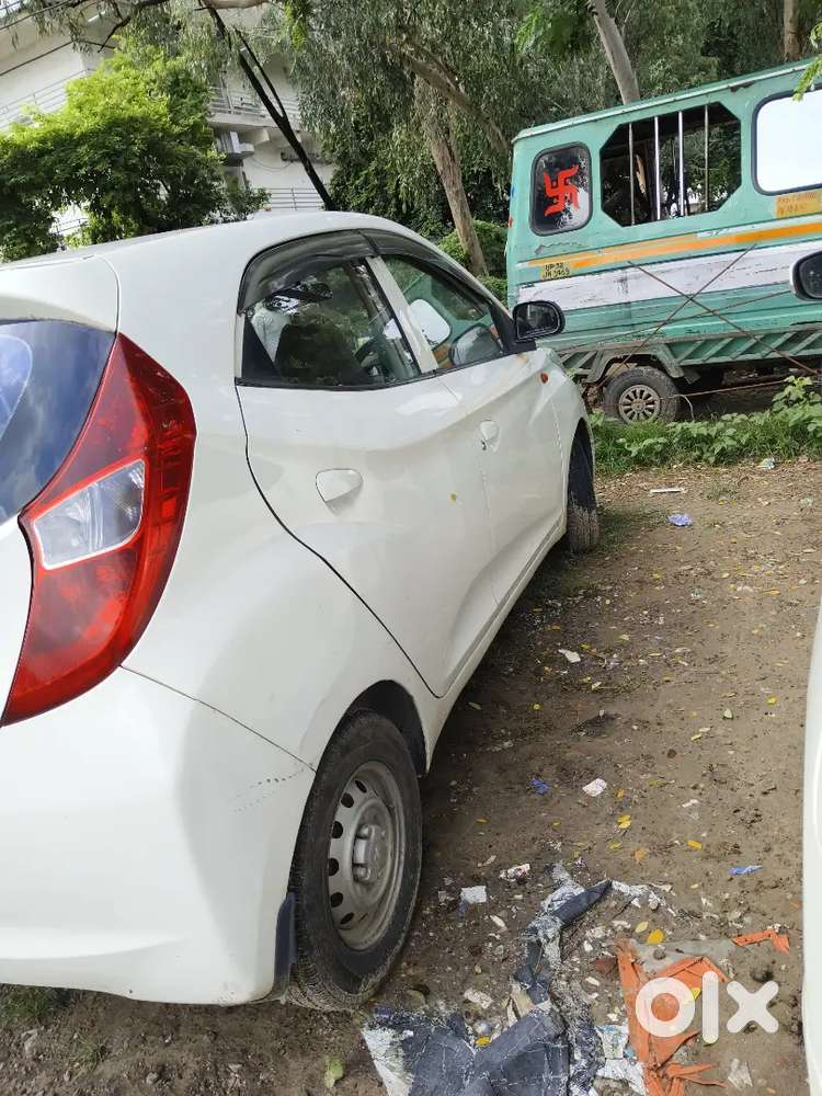 Hyundai Eon Magna+ 2012 Car