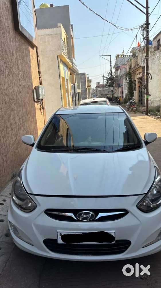 Hyundai Fluidic Verna 2011