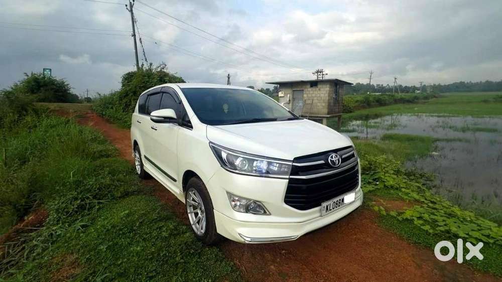 Toyota Innova Crysta 2017 Diesel 44900 Km Driven