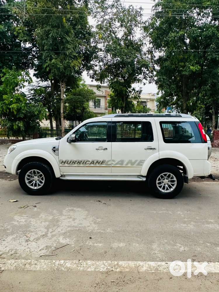 Ford Endeavour 2015 Diesel Well Maintained