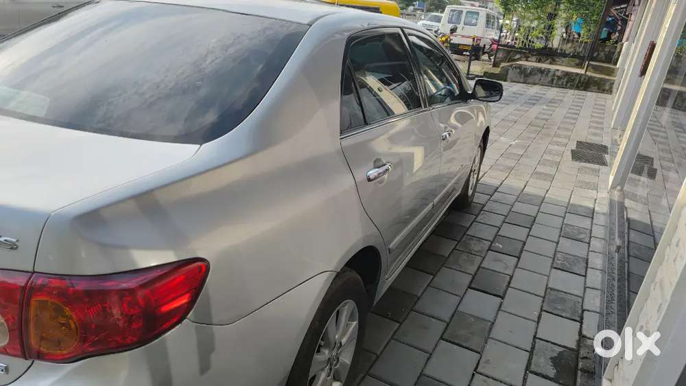 Toyota Corolla Altis 2010