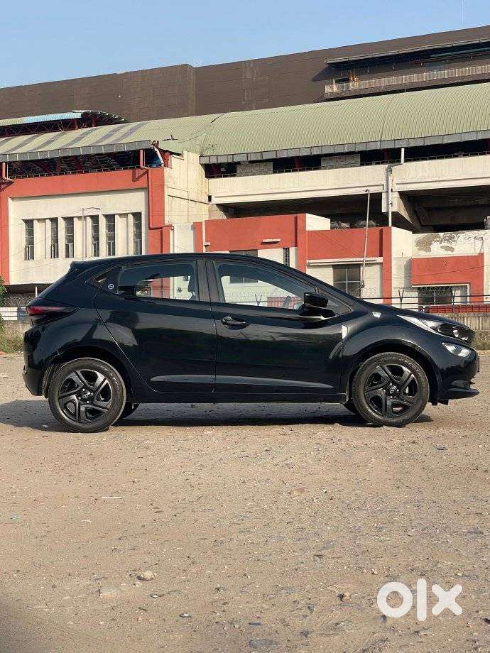Tata Altroz 1.2 Xta Dark Edition, 2024, Petrol