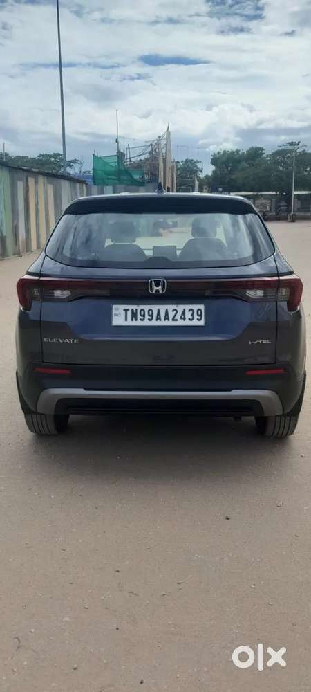 Honda Elevate V Mt, 2023, Petrol