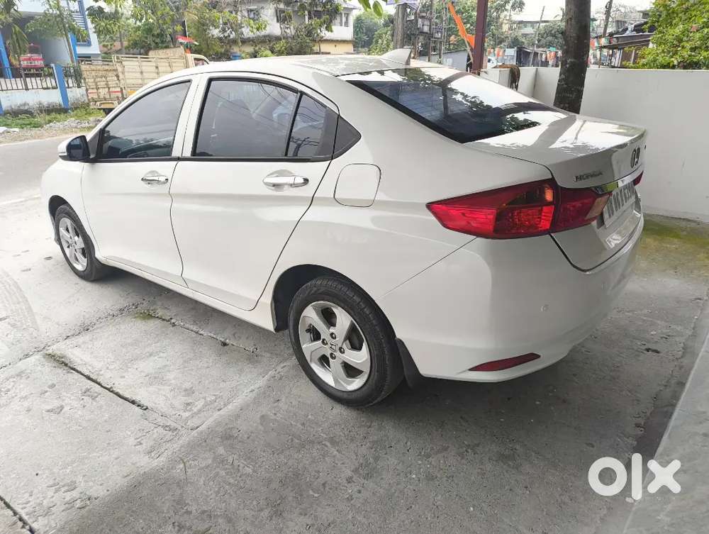 Honda City 1.5 V-mt I-vtec 2016 Tax Paid Upto 2031 For Sale.