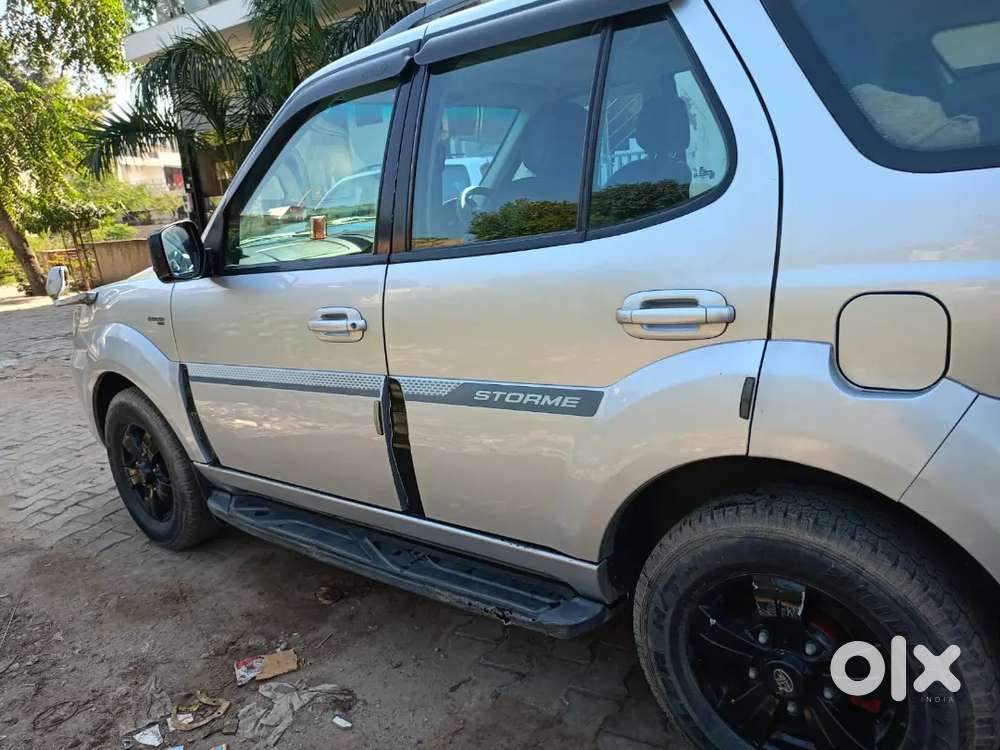 Tata Safari Storme 2017 Diesel Well Maintained (all Photos Are Latest)