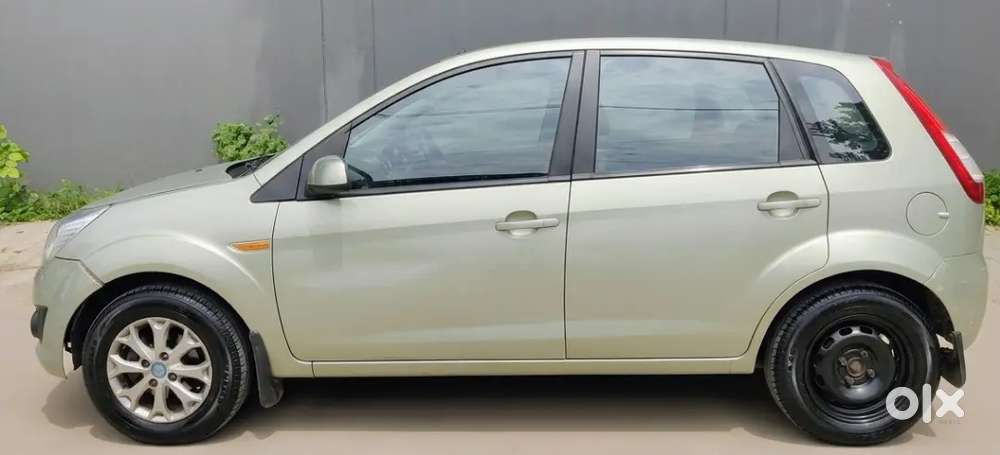 Ford Figo 2013 Diesel Showroom Maintained Till Date