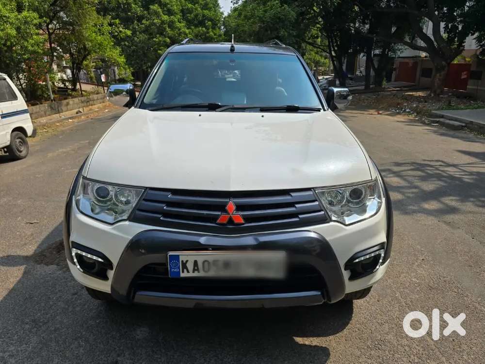 Mitsubishi Pajero Sport Select Plus 4x2 At