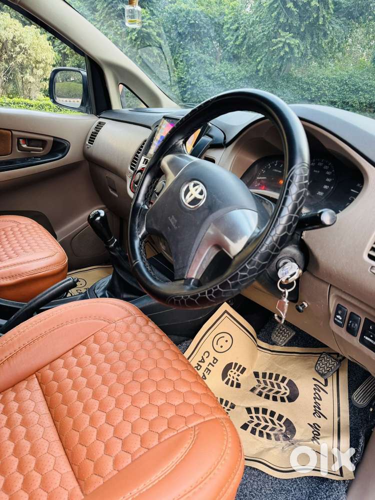 Toyota Innova 2.5 G (diesel) 8 Seater, 2015, Diesel
